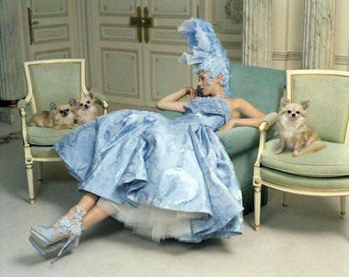 Kate Moss : sa série mode façon Marie-Antoinette pour Vogue !
