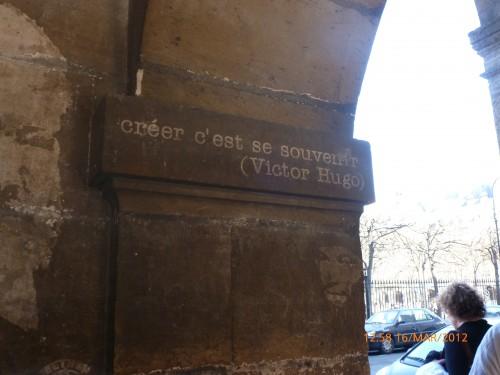 J'ai aimé revisiter la maison de Victor Hugo place des Vosges à Paris vendredi(photos perso) paris16 MARS 2012 044.jpg
