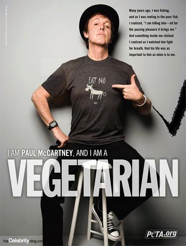(Sir) Paul McCartney pose pour la PETA