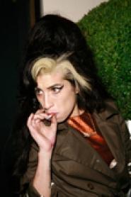 Amy Winehouse : son père se sent responsable de son comportement Amy Winehouse