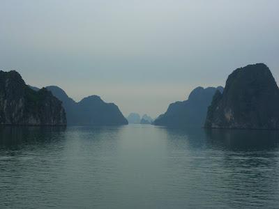 Sur les traces de Papi à la baie d'Along Sur les traces de Papi à la baie d'Along