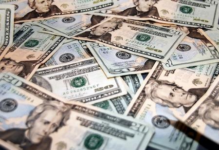 Dollars Apple : 45 milliards de dollars pour le versement de dividendes et le rachat d’actions