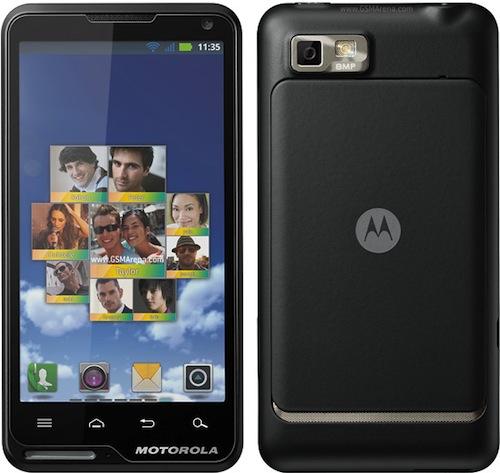 Motoluxe : le téléphone Motorola qui la joue « tendance » !