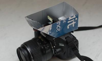 reflex-bricolage-reflecteur Astuce : un bricolage pour orienter un flash intégré