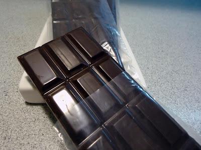 Chocolats fins - tablettes aux fruits secs Chocolats fins - tablettes aux fruits secs