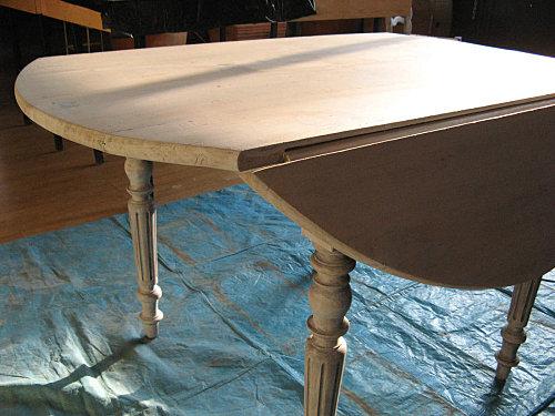 Cuisine non relookage de vieux meubles !!! Table-grise.jpg