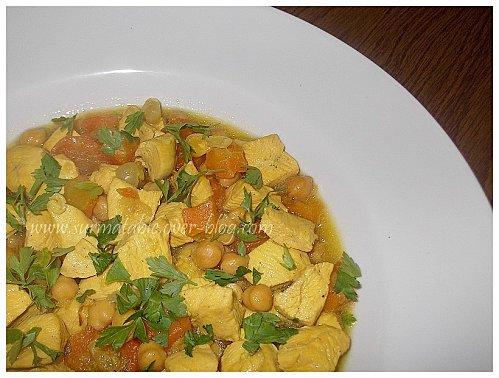 Tajine Pois-Chiches, Carottes et Escalopes de Poulet pour la Ronde Interblogs #26 DSCF2255.JPG