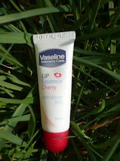 Cherry on my lips Cherry on my lips