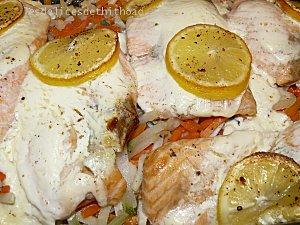 saumon sur lit de julienne de légumes citronnée P1140437.JPG