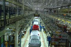 Géopolitique et construction automobile : PSA suspend l’exportation des pièces détachées en Iran