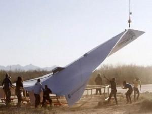 Le plus gros avion en papier jamais réalisé