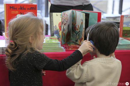 Reportage Photos - Je fouille, tu bouquines, il lit... à L'escale du livre 2012 ! IMG_1724