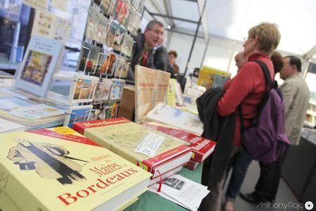 Reportage Photos - Je fouille, tu bouquines, il lit... à L'escale du livre 2012 ! IMG_1716