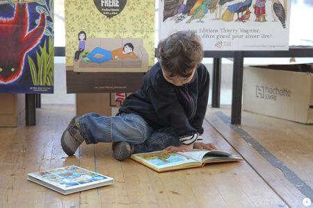 Reportage Photos - Je fouille, tu bouquines, il lit... à L'escale du livre 2012 ! IMG_1853