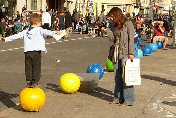 des rires d'enfants + des couleurs = merci ! P1050731.jpg
