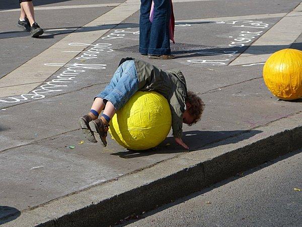 des rires d'enfants + des couleurs = merci ! P1050523.jpg