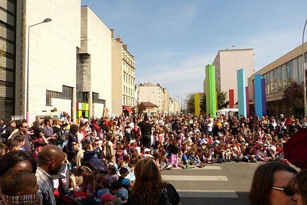 des rires d'enfants + des couleurs = merci ! P1050302.jpg