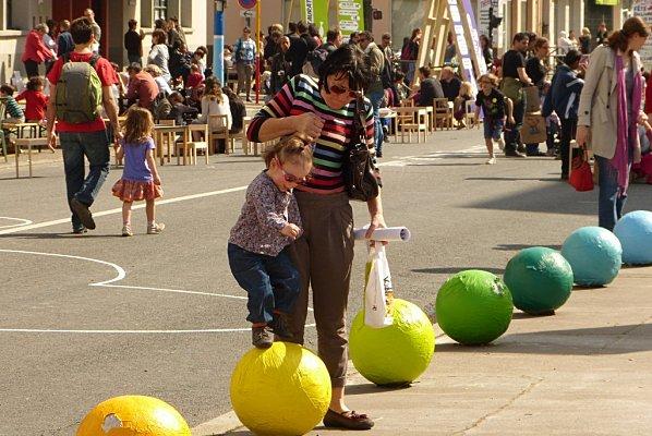des rires d'enfants + des couleurs = merci ! P1050213.jpg