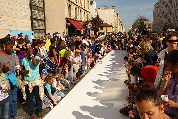 des rires d'enfants + des couleurs = merci ! P1050333.jpg