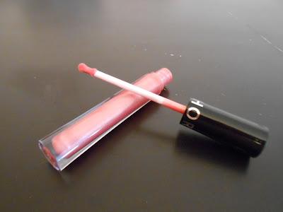 Belle pour les beaux jours : un combo pêche sur les lèvres ! Belle pour les beaux jours : un combo pêche sur les lèvres !