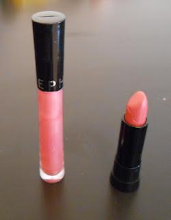 Belle pour les beaux jours : un combo pêche sur les lèvres ! Belle pour les beaux jours : un combo pêche sur les lèvres !