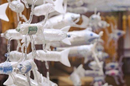 A Montréal un centre commercial passe au durable fragile-eaton-center-projekroom-roadsworth-ambient-marketing-in-store-mall-développement-durable-2-600x398