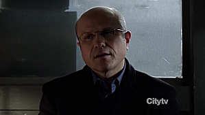 Critiques Séries : Person of Interest. Saison 1. Episode 19. Flesh & Blood. vlcsnap-2012-04-06-07h35m12s158.png