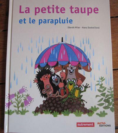 La petite taupe et le parapluie IMG_7026