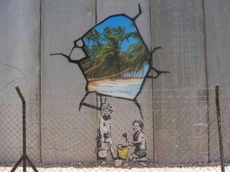 bansky, graff, graffiti, art, peinture, mur, tag, plage, enfant, israel, gaza
