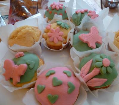 Cupcakes du printemps à la pâte à sucre