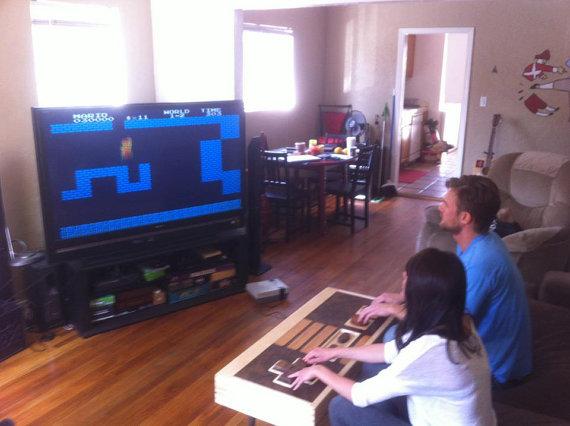 Table en bois design en forme de paddle NES pad_nes_bois-02
