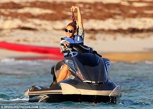 Beyonce-Jet-Ski.jpg