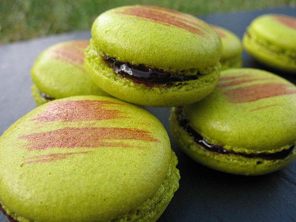 JE MACARONNE DE BON MATIN... 120412-macarons-cerise-005.jpg