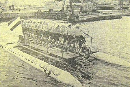 à Concarneau on pédale à l'eau Pedalo-a-16-Juin-74