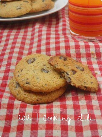 ♥ Cookies au Son d'Avoine et Pépites de Chocolat P4120005