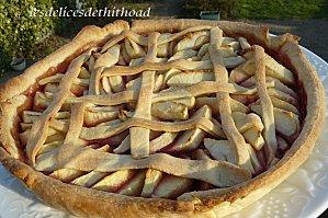 tarte aux pommes et framboises P1140564.JPG