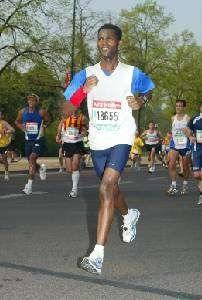 Résultat du marathon de Paris 2012 (15 avril 2012) de l’Ecrivain Marathonien Ronald Tintin