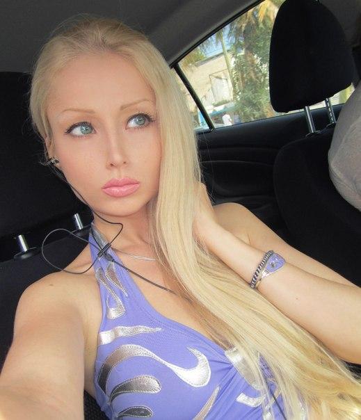 Valeria Lukyanova fait tout pour ressembler à Barbie