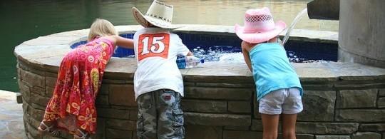 Vacances-en-Famille 2 Kid’s Voyage: des Guides de Voyage pour les Petits Voyageurs et leur Famille!