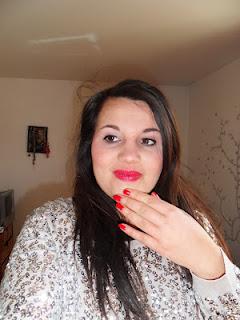 Mon make up du jour ral l'oréal 375 associé au vernis Gemey rouge passion