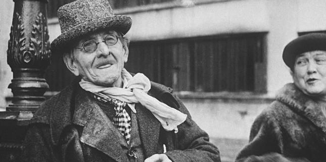 Léautaud au lit PAUL LEAUTAUD (1872-1956) est l'auteur du «Petit Ami» (1903) et d'«In Memoriam» (1905). Critique dramatique sous le nom de Maurice Boissard au «Mercure de France» et à « la NRF », il est l'auteur d'un monumental «Journal littéraire» (1893-1956). Son «Journal particulier. 1933» vient d'être réédité au Mercure de France. (Sipa)