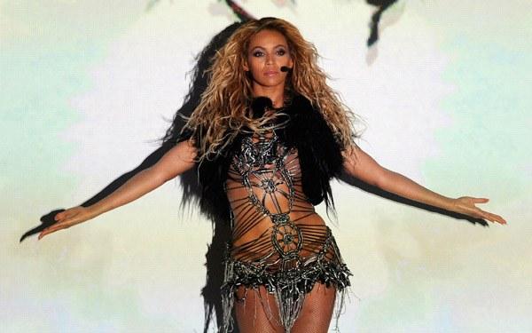http://www.jewanda-magazine.com/wp-content/uploads/2011/05/Beyonce-Knowles-2011-Billboard-Music-Awards-2.jpg