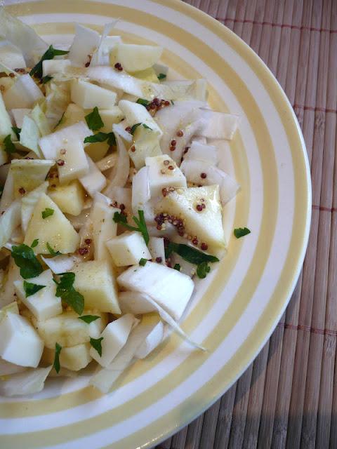 Salade d'endive, vinaigrette au curry Salade d'endive, vinaigrette au curry