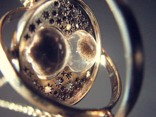 timeturner harry potter Le collier TimeTurner