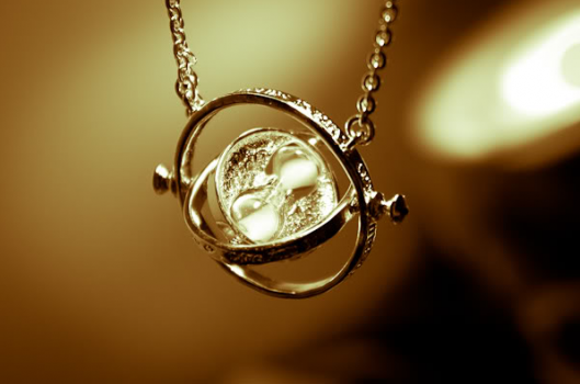 collier sablier harry potter Le collier TimeTurner
