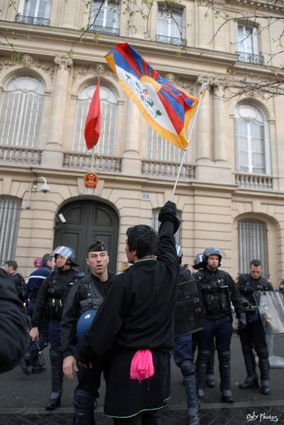 Manifestation à Paris contre la répression chinoise au Tibet (2) undefined