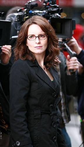 Famke Janssen à NYC / Tina Fey sur le plateau de tournage de la série “30 Rock” Famke Janssen à NYC / Tina Fey sur le plateau de tournage de la série “30 Rock”
