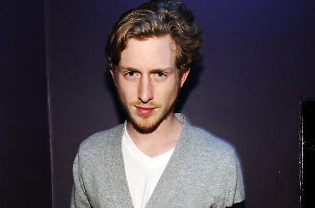 asher roth roux Les roux investissent le game