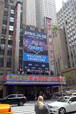 Tout notre contenu sur le repêchage réuni en un seul endroit Tout notre contenu sur le repêchage réuni en un seul endroit