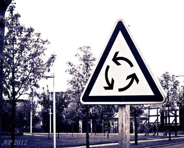 Tourner / Turn Vive les ronds-points! / Long live the roundabouts!